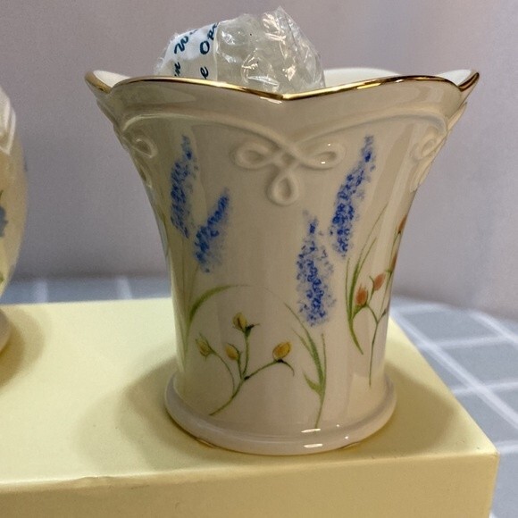 NIB Classic Lenox set of 3 Floral Votives w/ candles - Picture 6 of 10